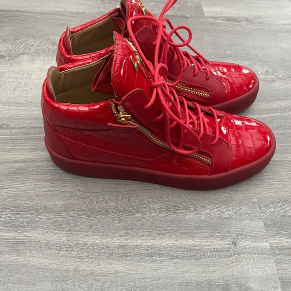 Embossed Sneakers NO BOX DUSTBAG YES - NO INSERTS - Picture 3 of 13